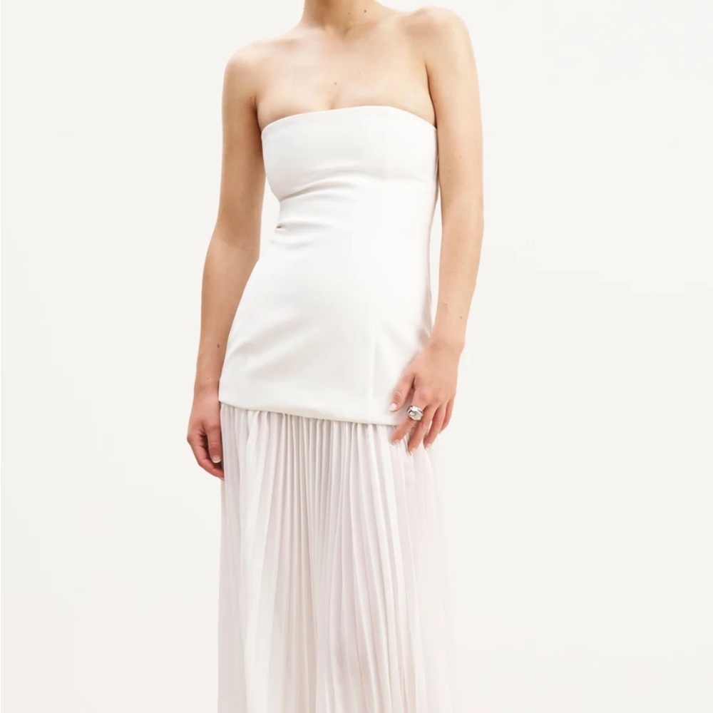 Chic Strapless White Dress
